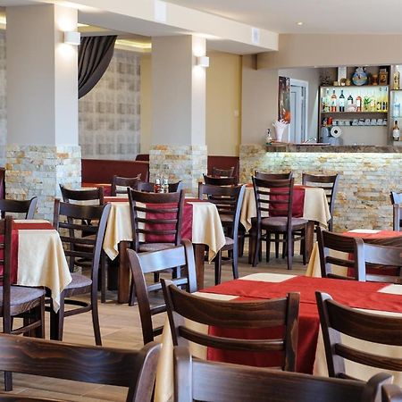 Пиргуля Hotel Miladinowzi Eksteriør billede
