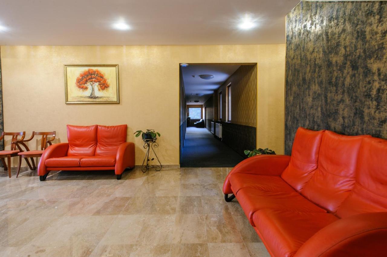 Пиргуля Hotel Miladinowzi Eksteriør billede