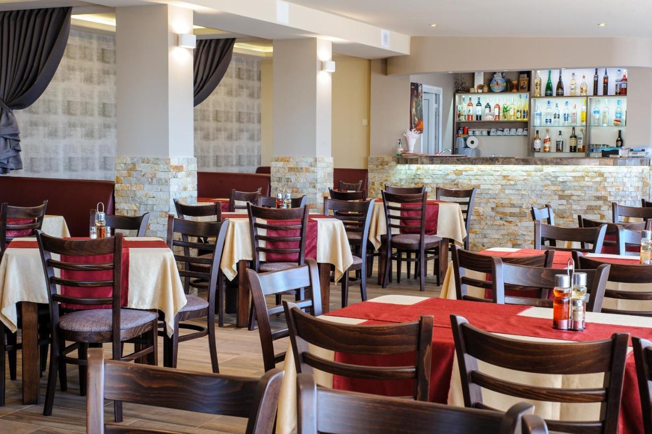 Пиргуля Hotel Miladinowzi Eksteriør billede